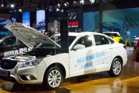 1500美元，一輛汽車為何要用這么多半導體？
