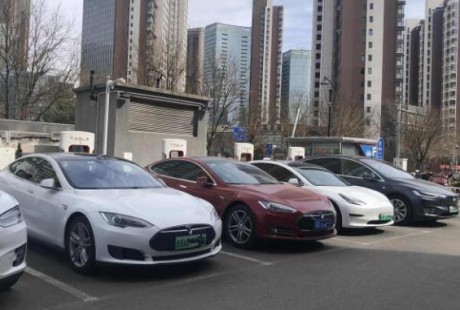 特斯拉推出軟件更新，讓其汽車攝像頭看到限速標志